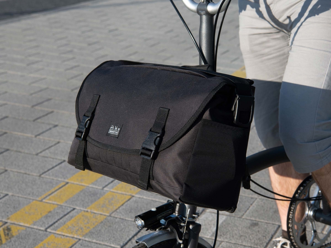 Brompton Metro Messenger Bag M Zwart incl Frame & Regenhoes QMETMBK