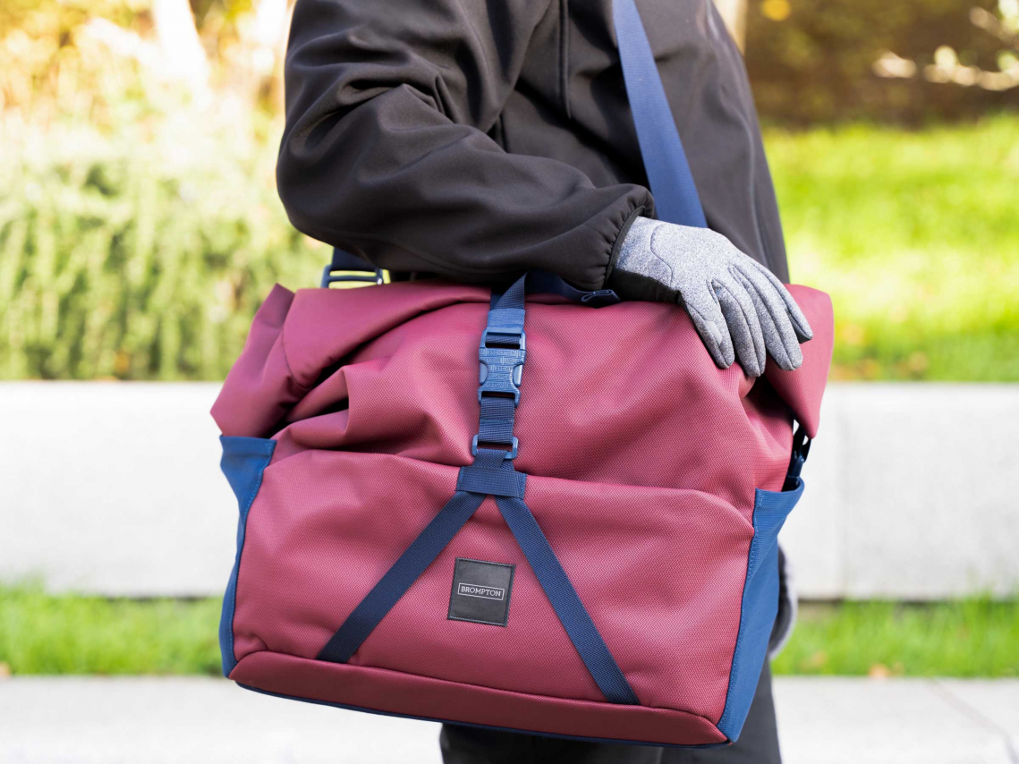 Brompton Roll Top Bag Large Plum Red incl. Frame