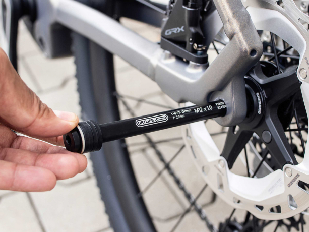 Ortlieb Thru Axle M6-Connector Zwart