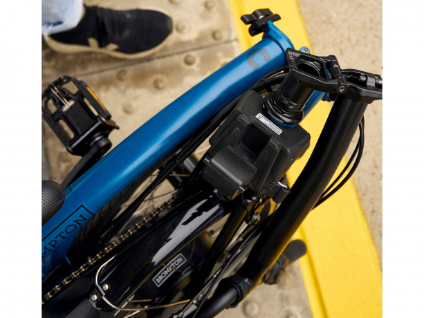 Brompton Electric C Line Urban H4R Ocean Blue Rack