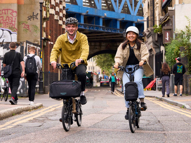 Brompton Electric C Line Urban H4R Ocean Blue Rack
