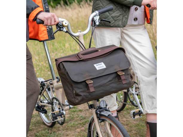 Brompton Barbour x Brompton Wax Cotton City Bag Olijfgroen