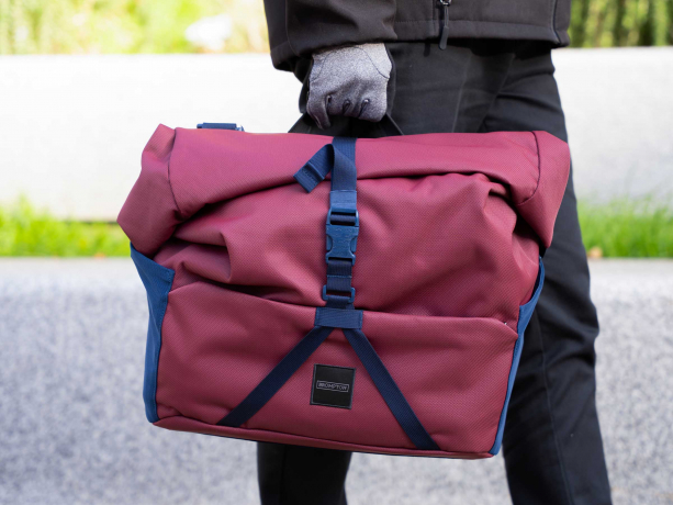 Brompton Roll Top Bag Large Plum Red incl. Frame