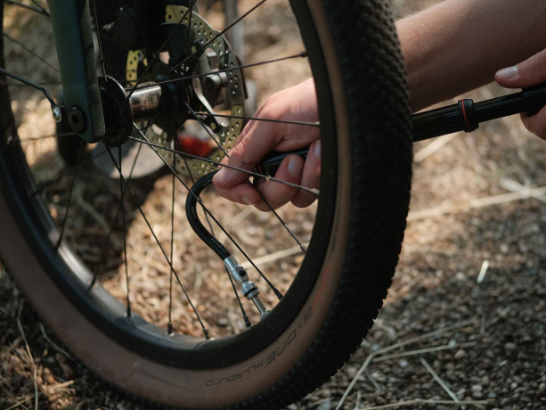 Brompton - Lezyne Pomp Zwart incl. Bevestigingen
