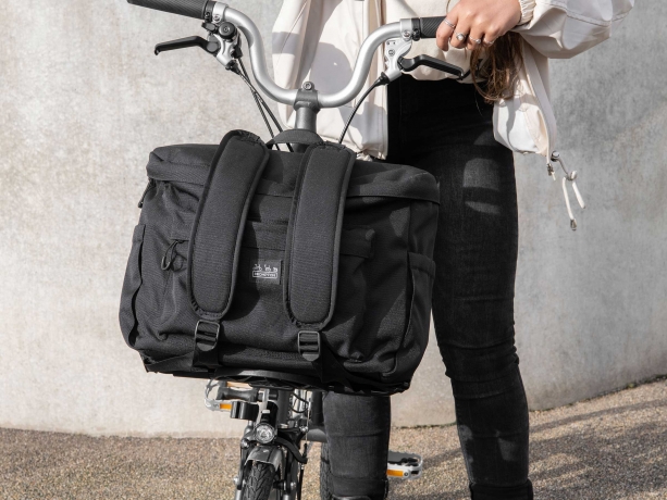 Brompton Metro Backpack M Zwart incl Frame & Regenhoes