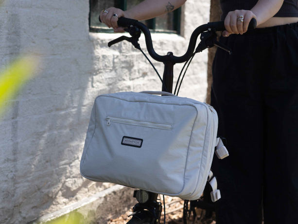 Brompton Backpack Medium Ivory