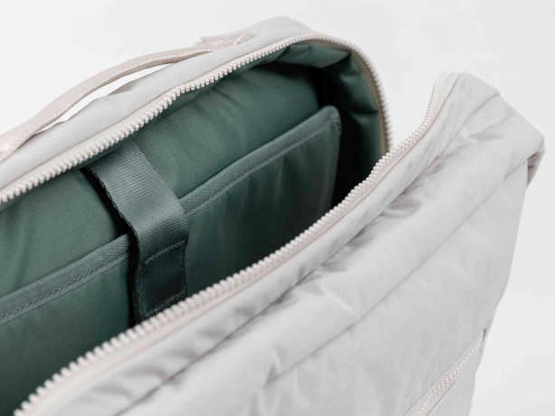 Brompton Backpack Medium Ivory