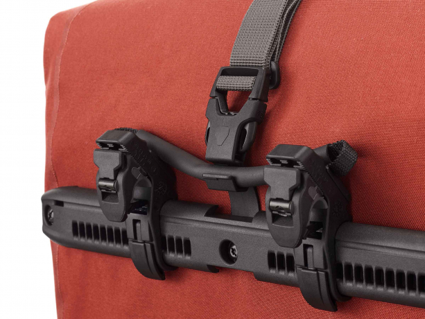 Ortlieb Back-Roller Plus QL2.2 Achtertas Single Dark-Chili