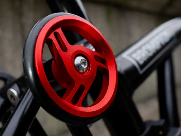 Brompton Advance Roller Wielen ACPT Line Red (Paar)