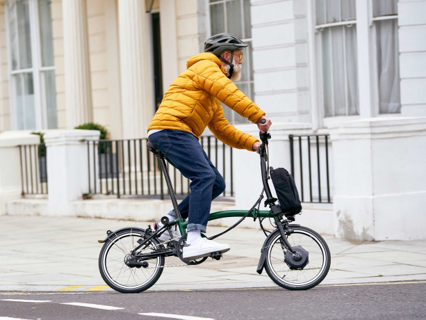 Brompton Electric C Line Explore Midden Racing Groen Mat