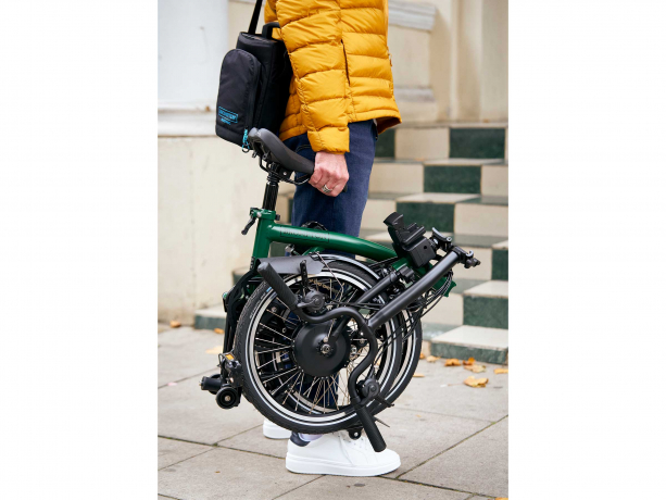 Brompton Electric C Line Explore Midden Racing Groen Mat