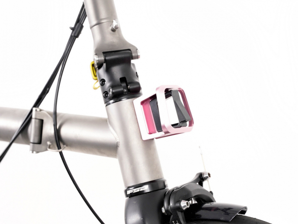 Brompton Bagageclip Gesmeed Aluminium Pink