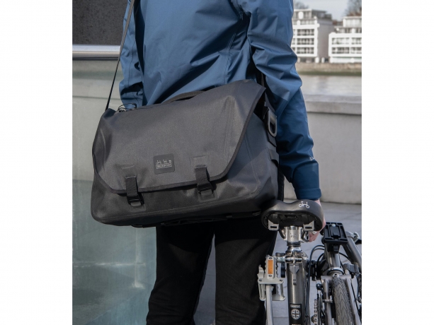 Brompton Metro Waterproof Bag L Zwart incl Frame